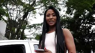 Amaya Takayo, una atractiva latina asiática madura.