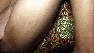 19 yaşındaki Asyalı ve Taylandlı kızın vajinasına yapılan cinsel ilişki videosu (p3).