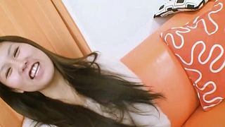 Beautiful Asian with black hair Nagisa Fukushima went to the guy\'s house to warm him