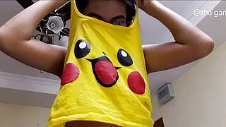 Asyalı genç webcam kızı 